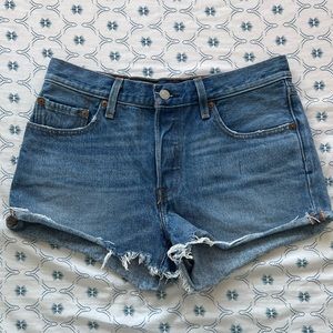 LEVI’S 501 CLASSIC DENIM SHORT